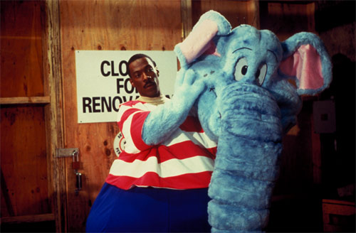 Eddie Murphy als blauer Elefant in "Beverly Hills Cop III" Eddie Murphy als blauer Elefant in "Beverly Hills Cop III"