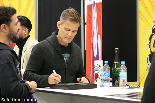 Casper Van Dien signiert auf der Comic Con 2022.