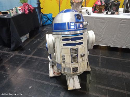 R2D2