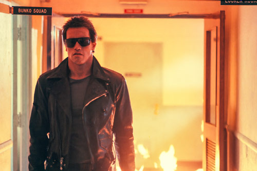 Arnold Schwarzenegger als unaufhaltsame Killermaschine